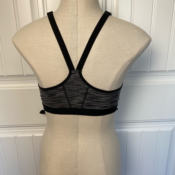 Victoria Secrets Front Close Zip Up Knockout Bra - Picture 6 of 6